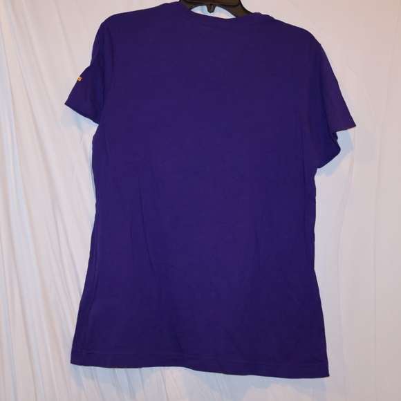 University of Washington V Neck T - Picture 3 of 6